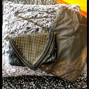 Matt and Nat Vintage Cross Body Purse